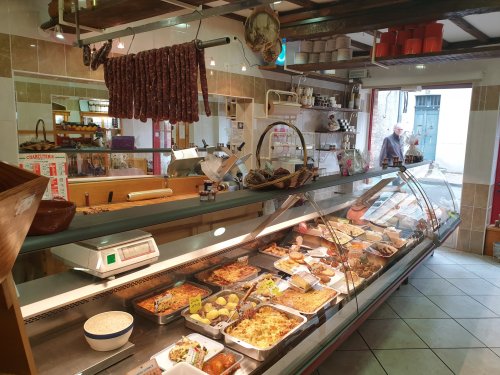Traiteur de plat cuisiné avec des tripes à Ariège